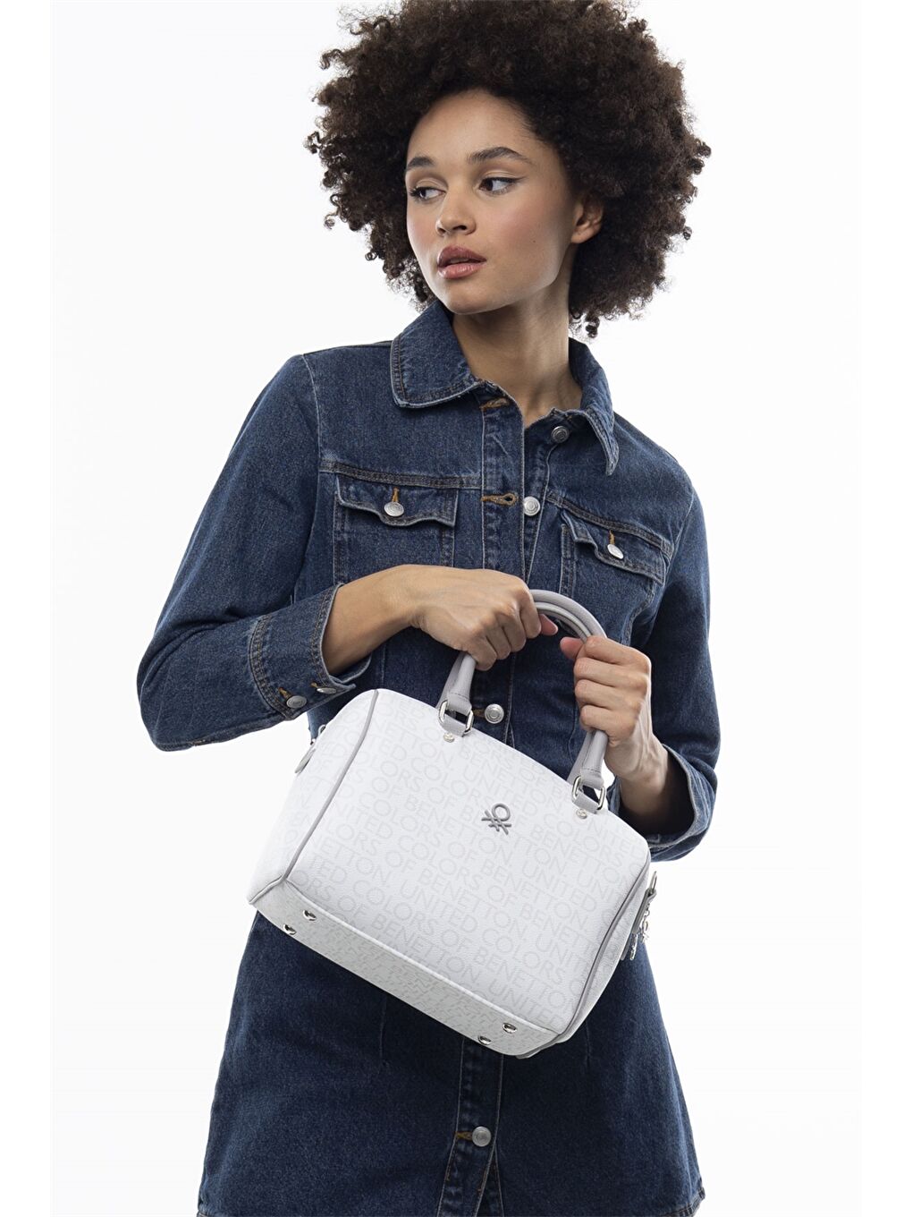 Beyaz Deri Görünümlü Kadın Çanta