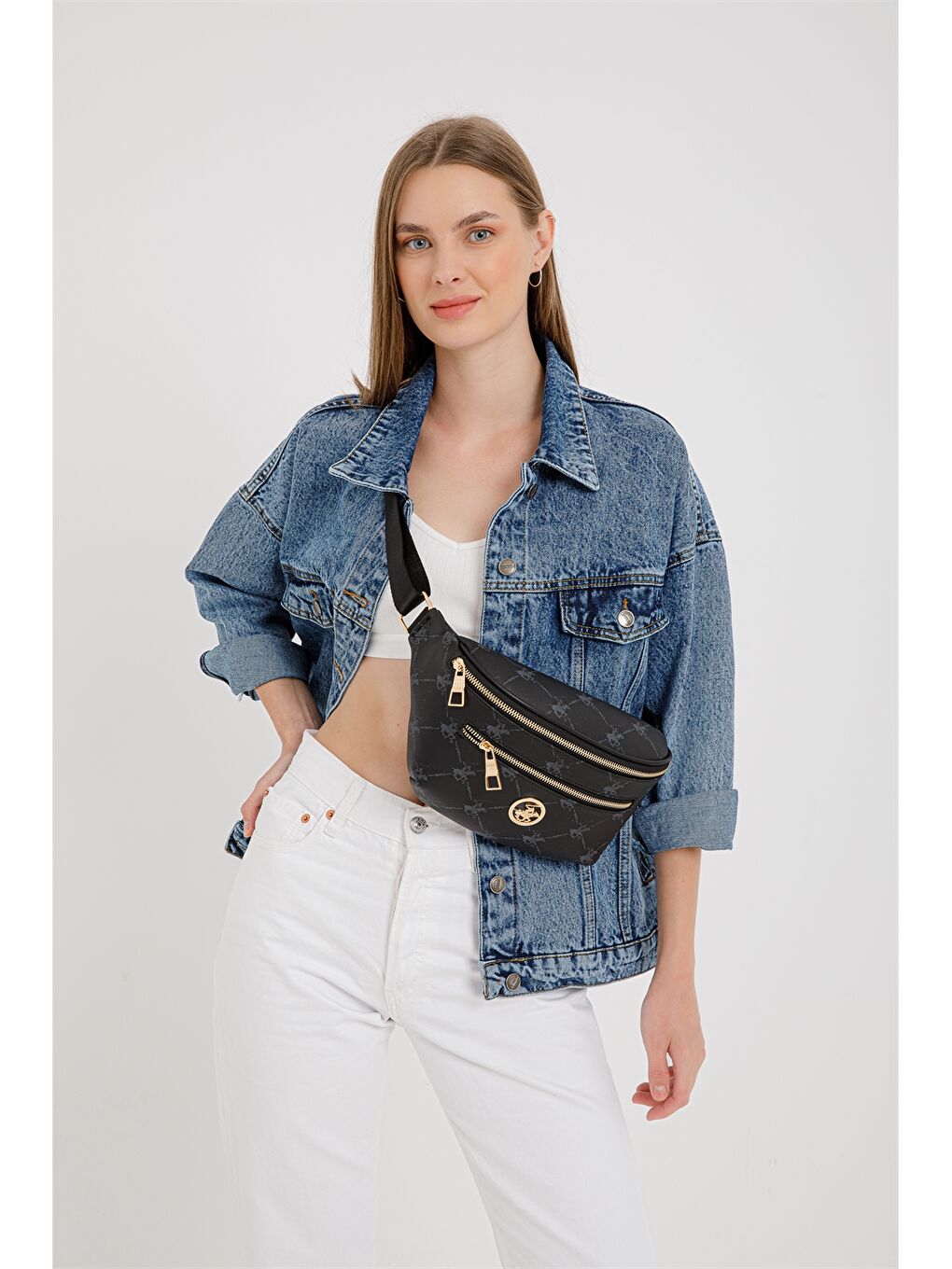 Siyah Deri Görünümlü Baskılı Kadın Göğüs Çantası