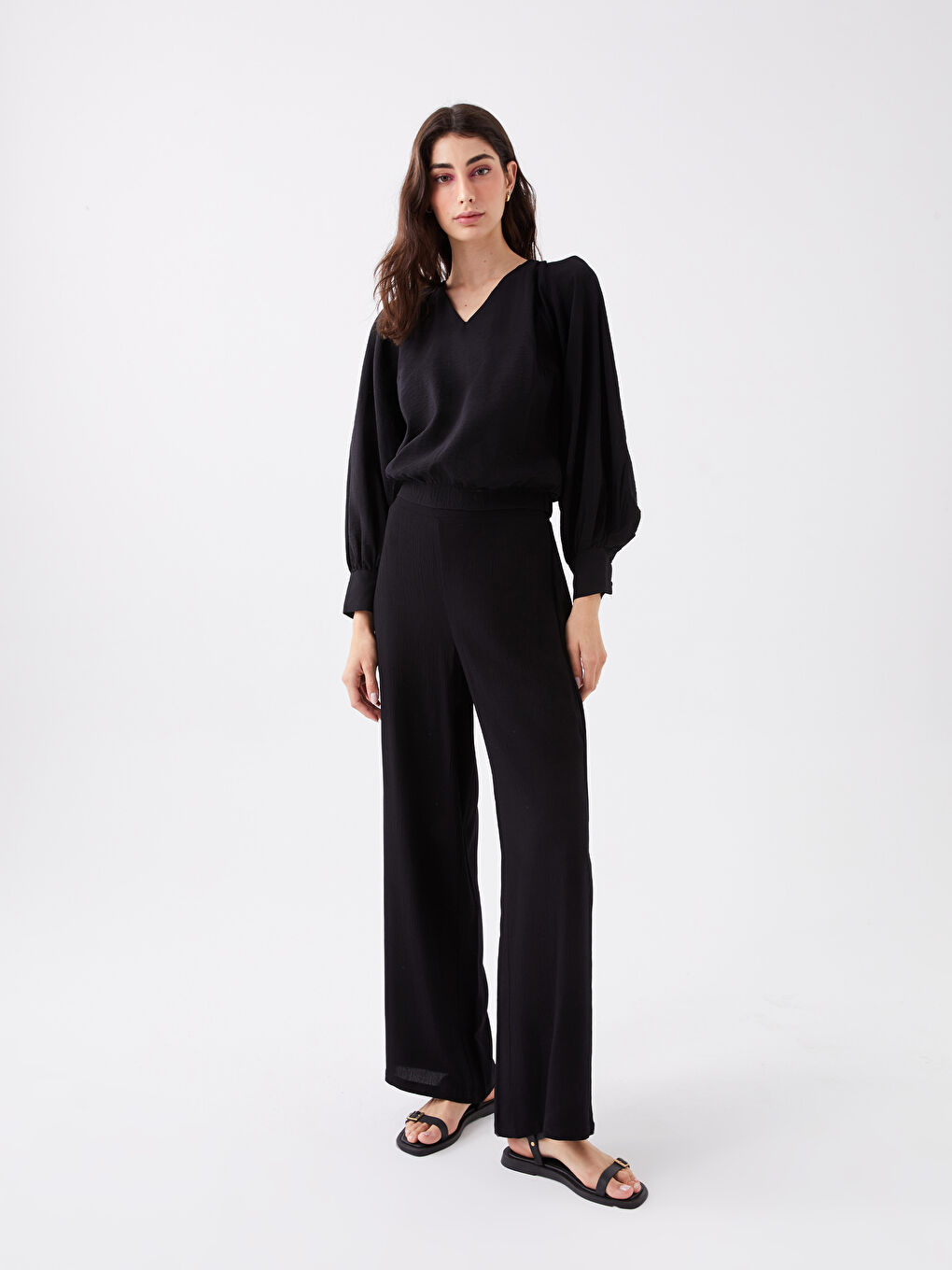 Siyah Beli Lastikli Standart Fit Düz Geniş Paça Kadın Pantolon