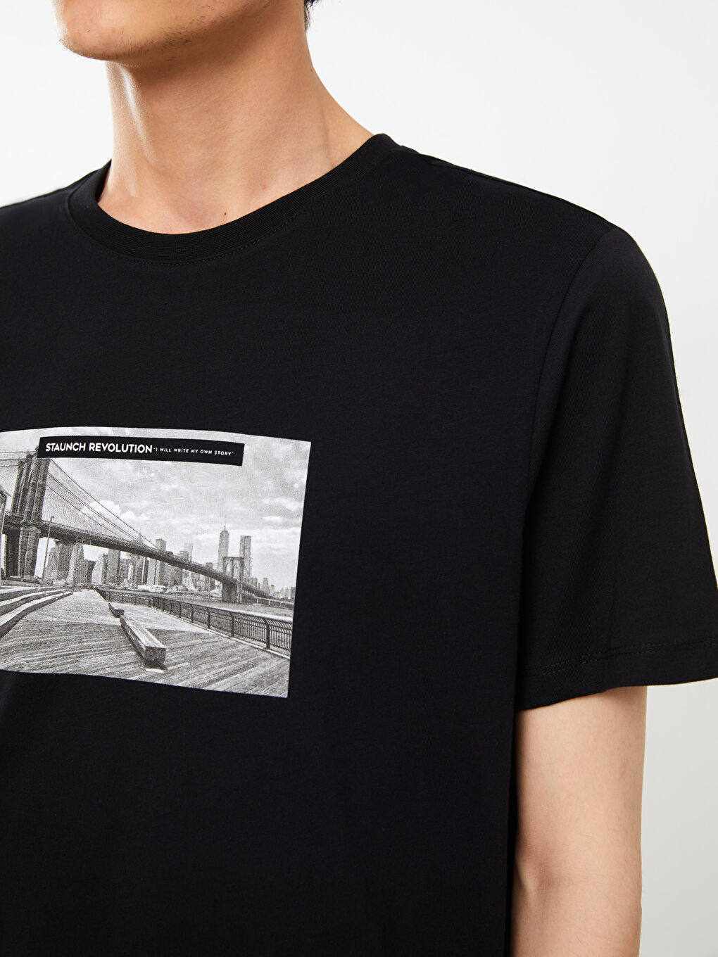 تيشيرت رجالي ياقة دائرية كم قصير مطبوع قطن ممشط-3