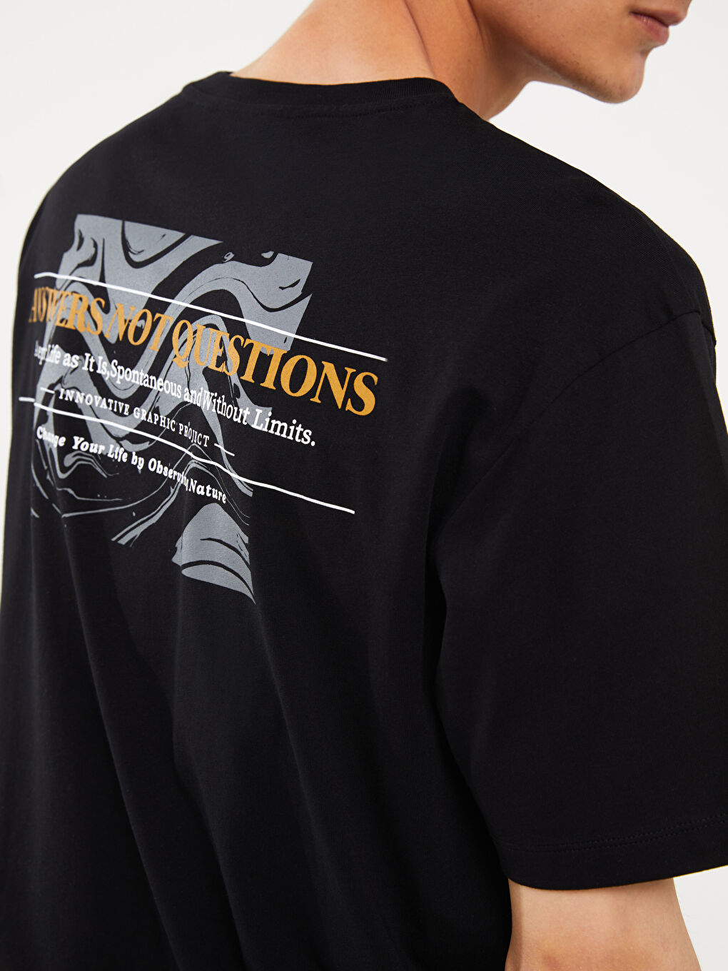 Siyah Bisiklet Yaka Kısa Kollu Baskılı Penye Erkek Tişört-3