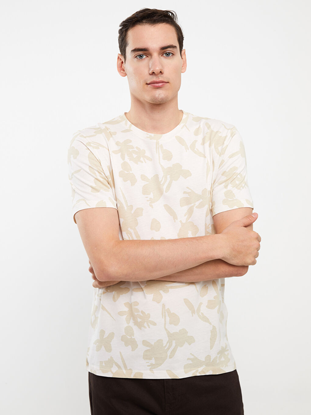 Ekru Bisiklet Yaka Kısa Kollu Desenli Erkek Tişört