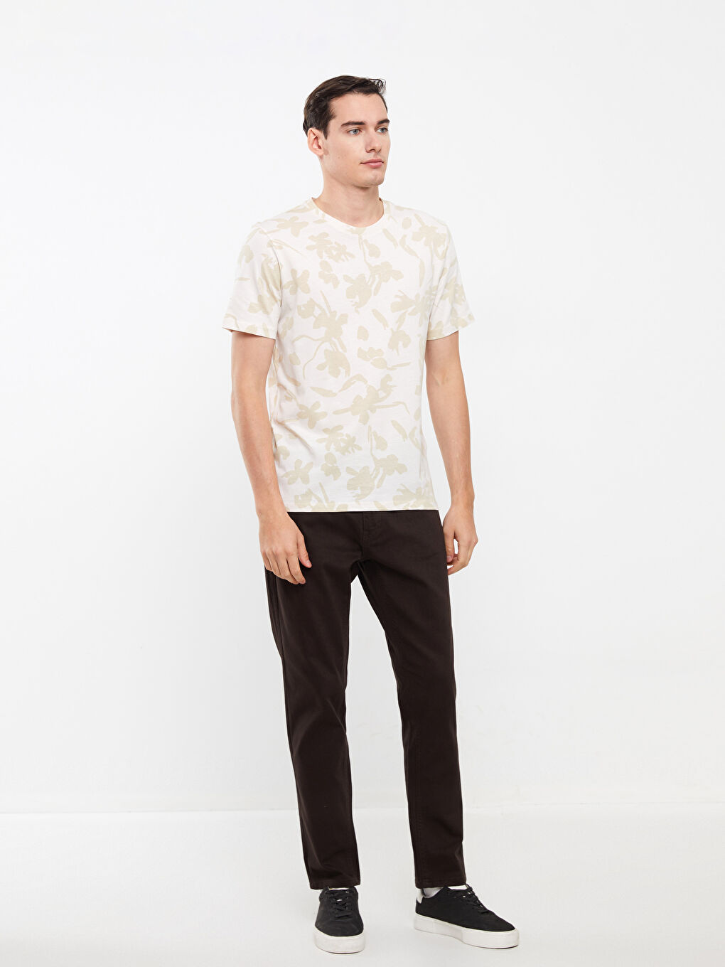 Ekru Bisiklet Yaka Kısa Kollu Desenli Erkek Tişört-1