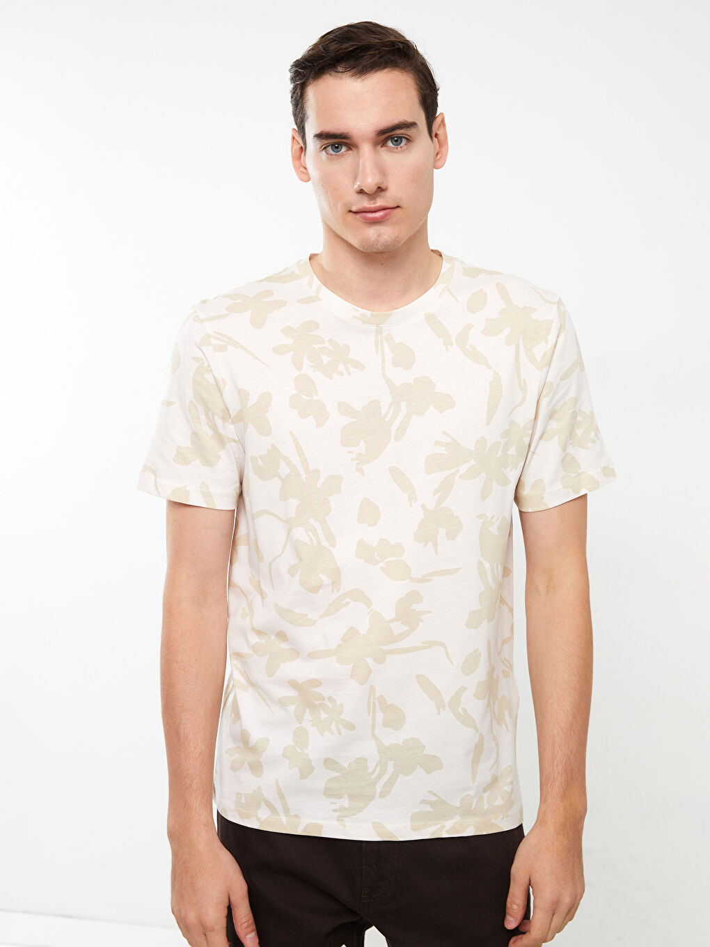 Ekru Bisiklet Yaka Kısa Kollu Desenli Erkek Tişört-2
