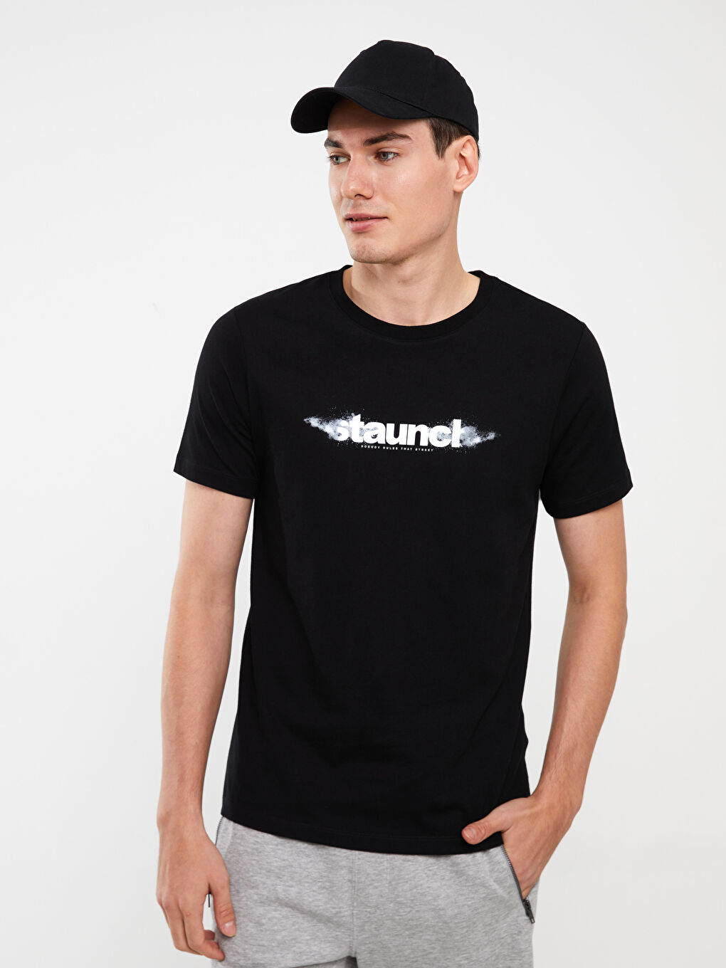 تيشيرت رجالي ياقة دائرية كم قصير مطبوع قطن ممشط