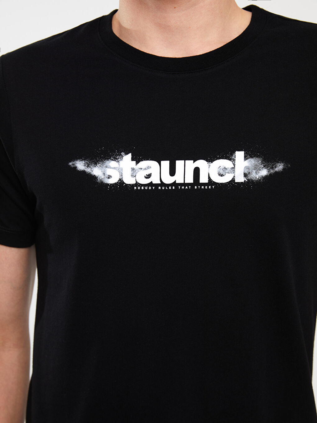 تيشيرت رجالي ياقة دائرية كم قصير مطبوع قطن ممشط-3