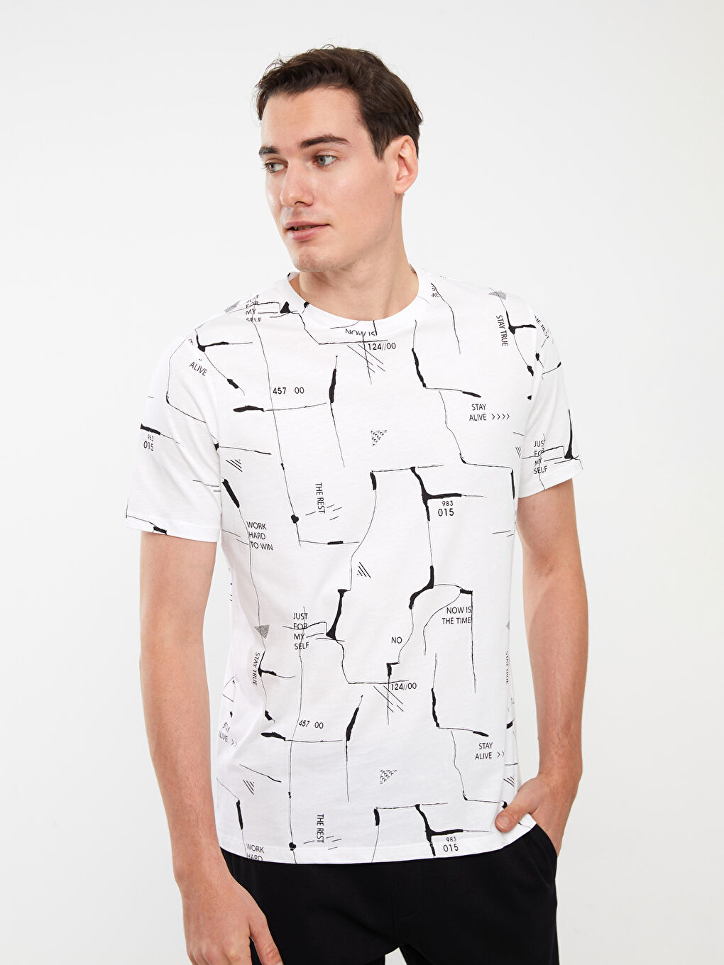 تيشيرت رجالي ياقة دائرية كم قصير مطبوع قطن ممشط-1