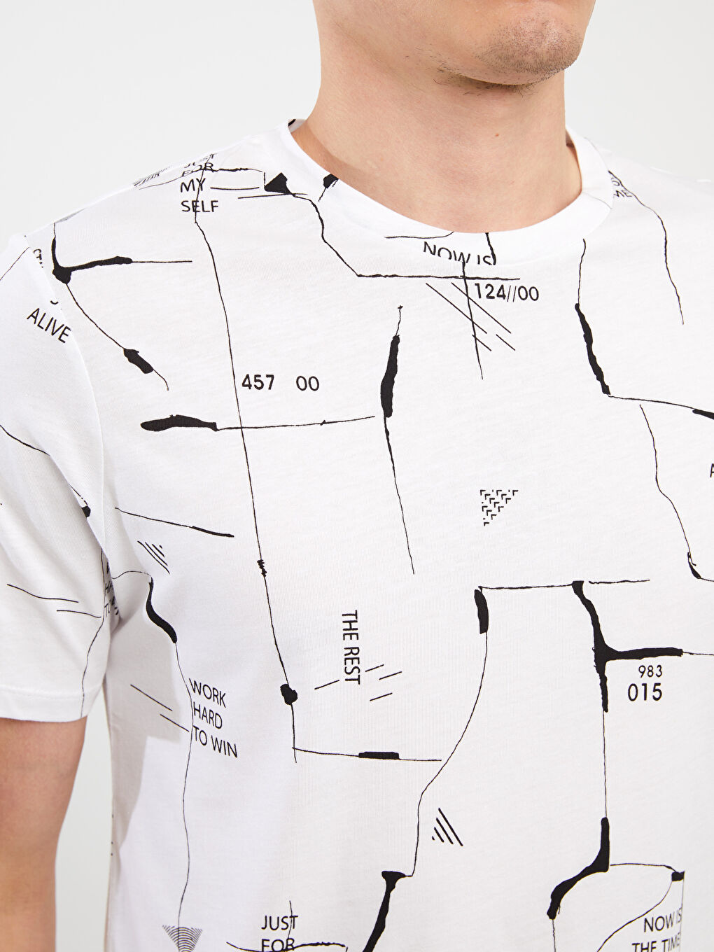 تيشيرت رجالي ياقة دائرية كم قصير مطبوع قطن ممشط-3