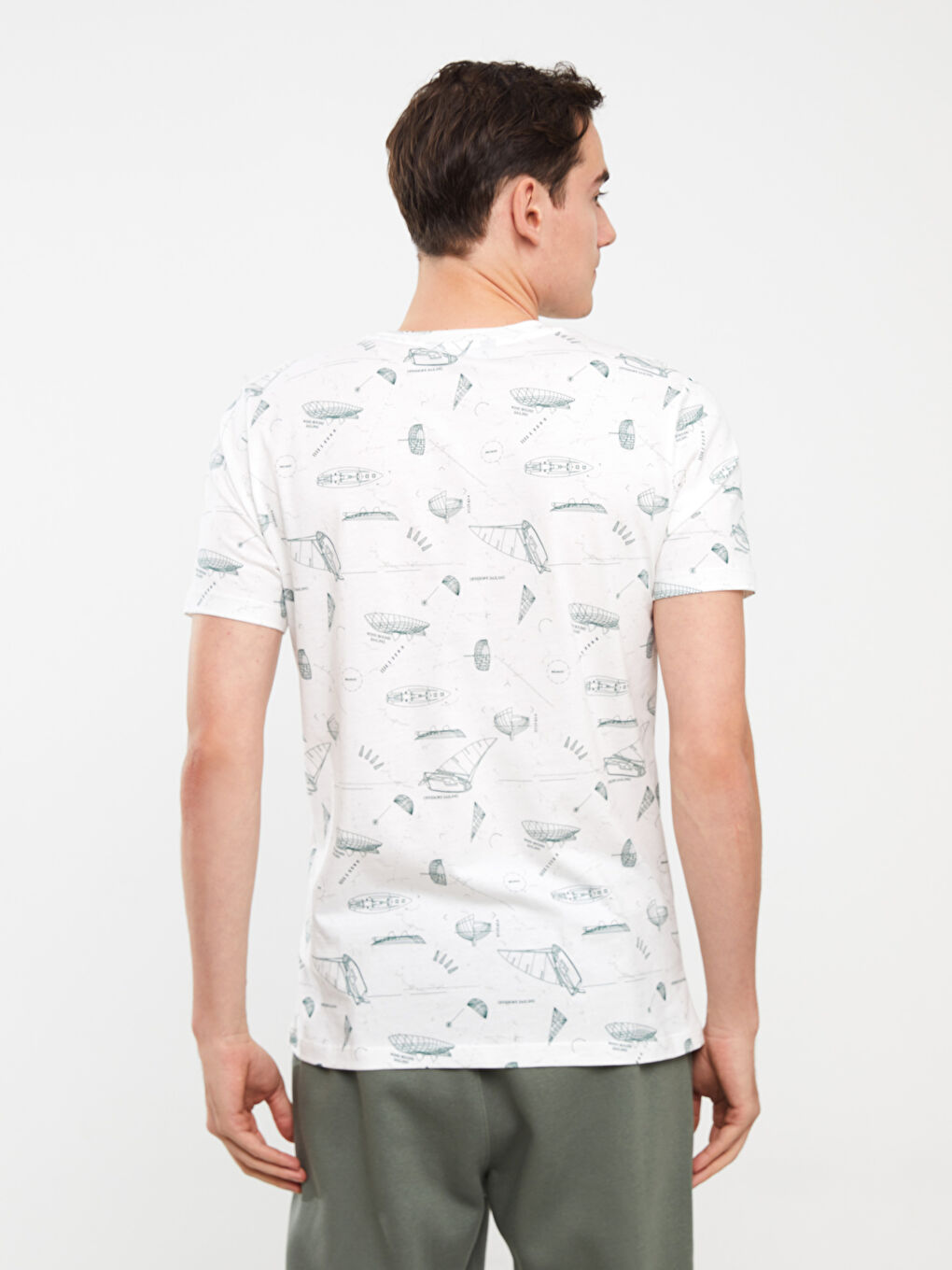 تي شيرت رجالي جيرسي بياقة دائرية وأكمام قصيرة ونقشة-4