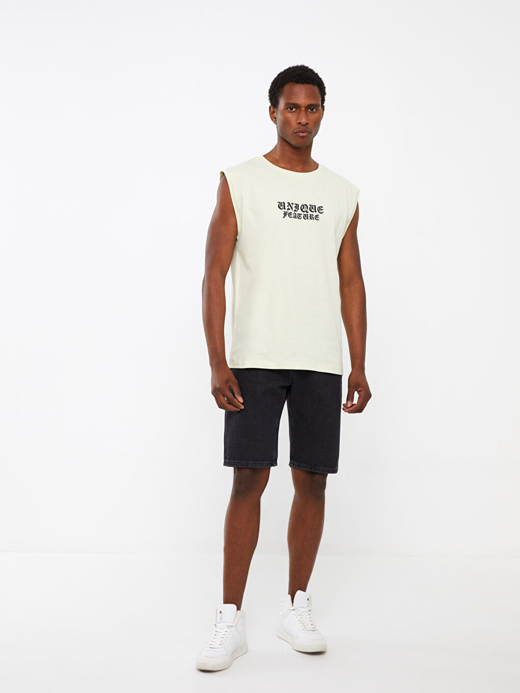 تيشيرت بدون أكمام مطبوع بياقة دائرية جيرسي للرجال-2