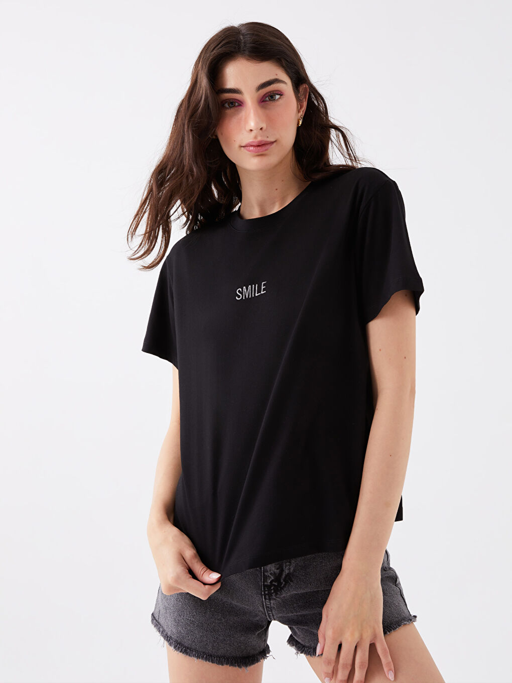 Siyah Bisiklet Yaka Baskılı Kısa Kollu Kadın Tişört