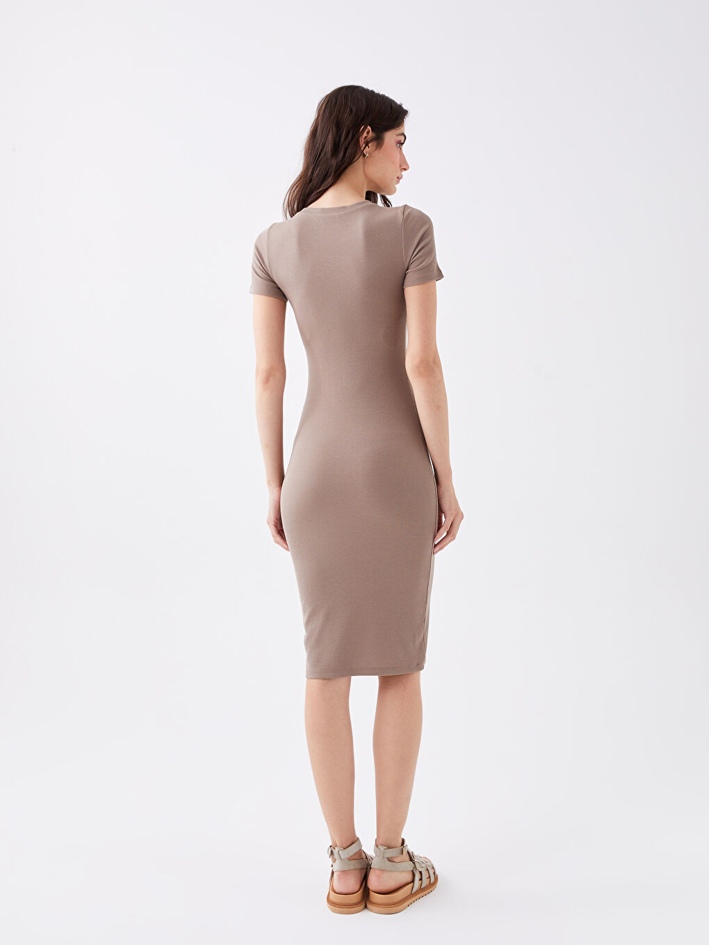 فستان نسائي بياقة دائرية سادة بأكمام قصيرة-4