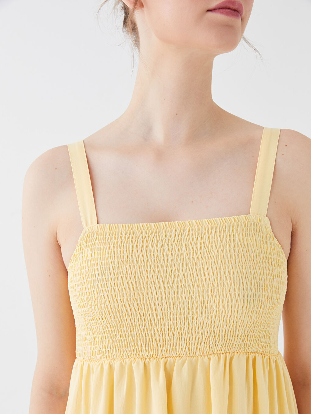 Sarı Kare Yaka Düz Askılı Kadın Elbise-3