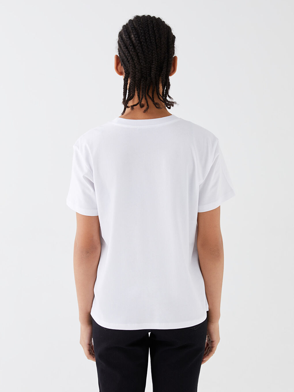 Beyaz Bisiklet Yaka Baskılı Kısa Kollu Kadın Tişört-4