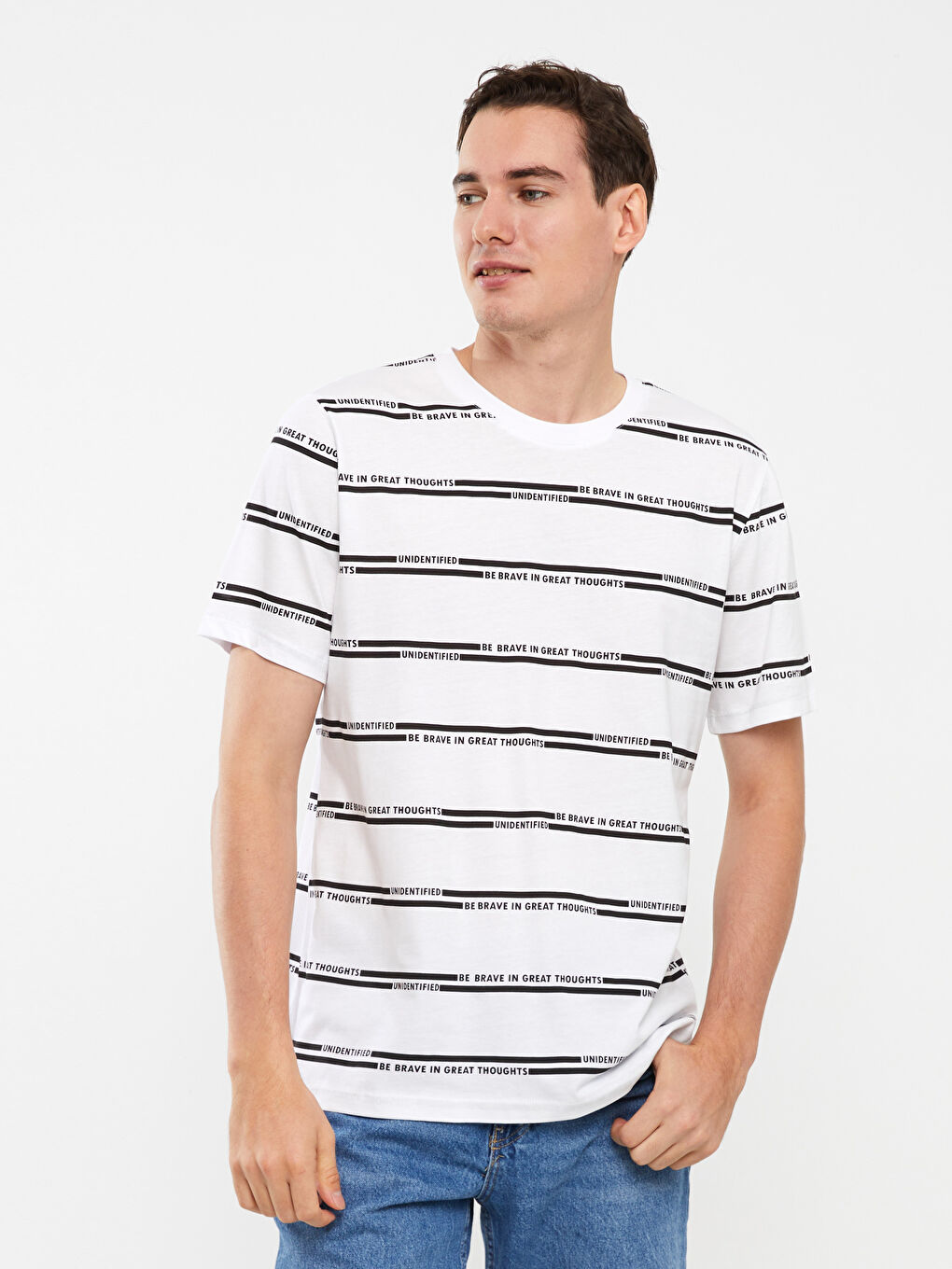 Beyaz Bisiklet Yaka Kısa Kollu Çizgili Penye Erkek Tişört