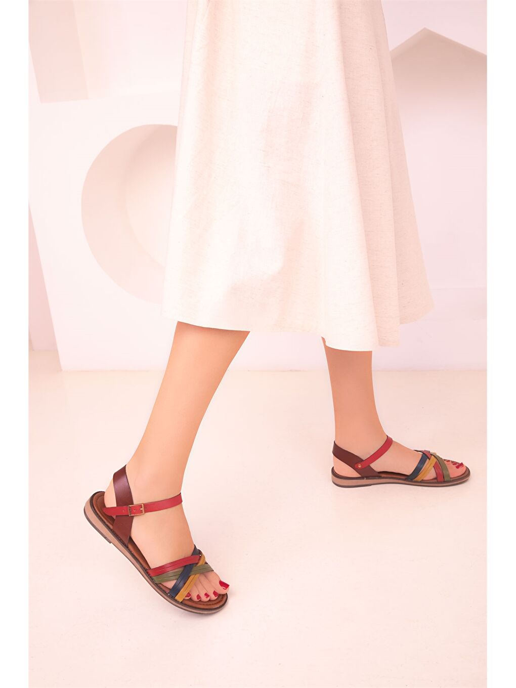 Karışık Deri Toka Detaylı Kadın Sandalet-2