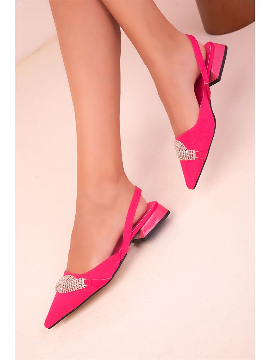 Fuşya Metal Aplike Detaylı Kadın Babet-3