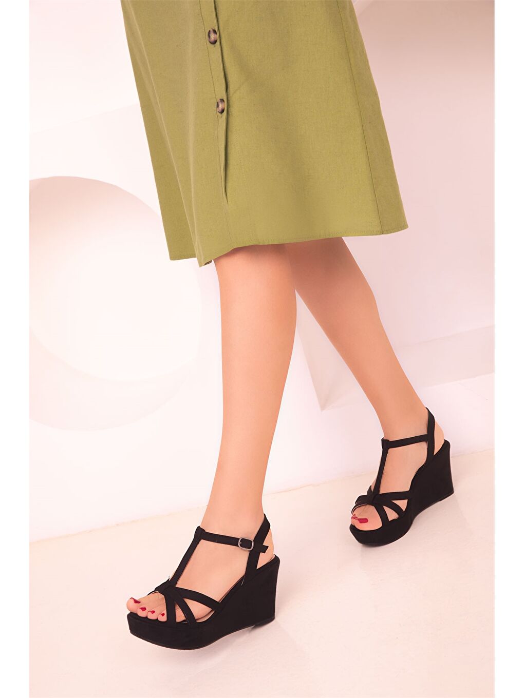 Siyah Süet Görünümlü Dolgu Topuklu Ayakkabı-2