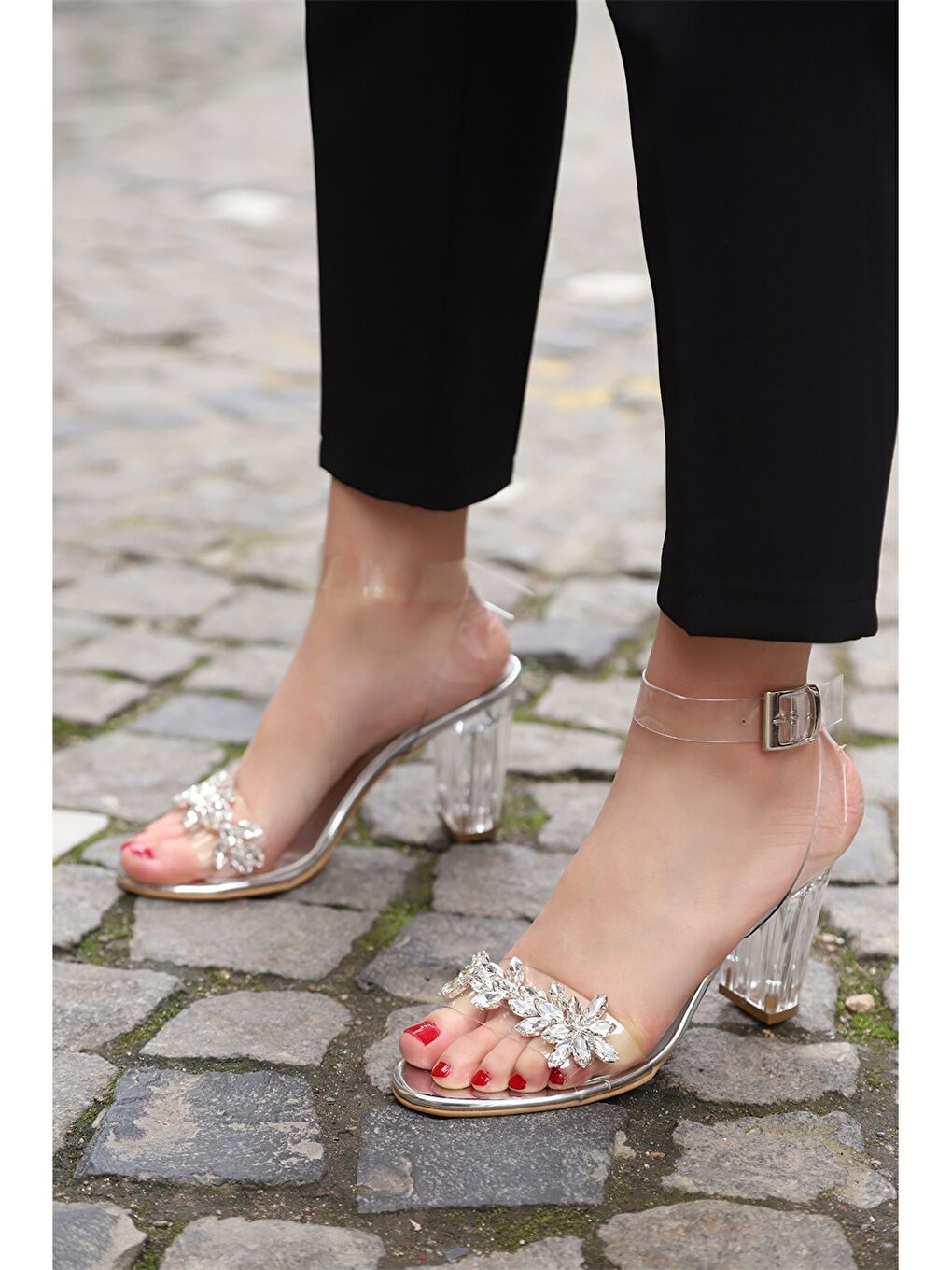 Gri Kadın Topuklu Ayakkabı