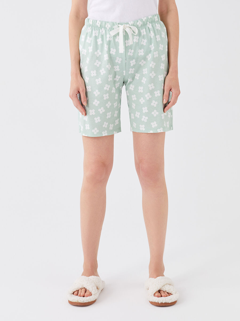 LCW DREAM Elasticated Waist Patterned Women's Short Pyjama Bottoms -S3JP24Z8-LRF