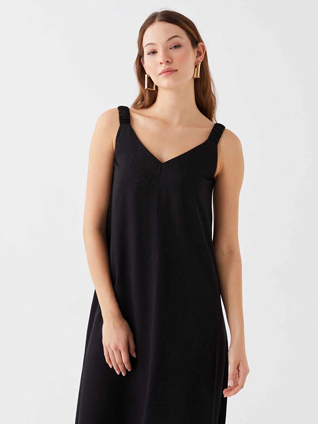 Siyah V Yaka Kendinden Desenli Askılı Kadın Elbise-2