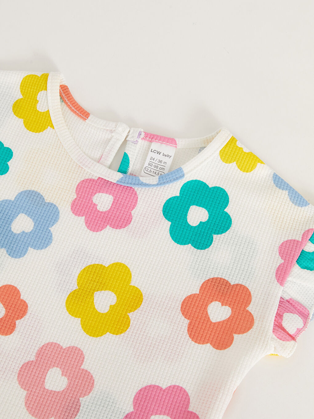 Ekru Bisiklet Yaka Çiçek Desenli Kız Bebek Tişört-1