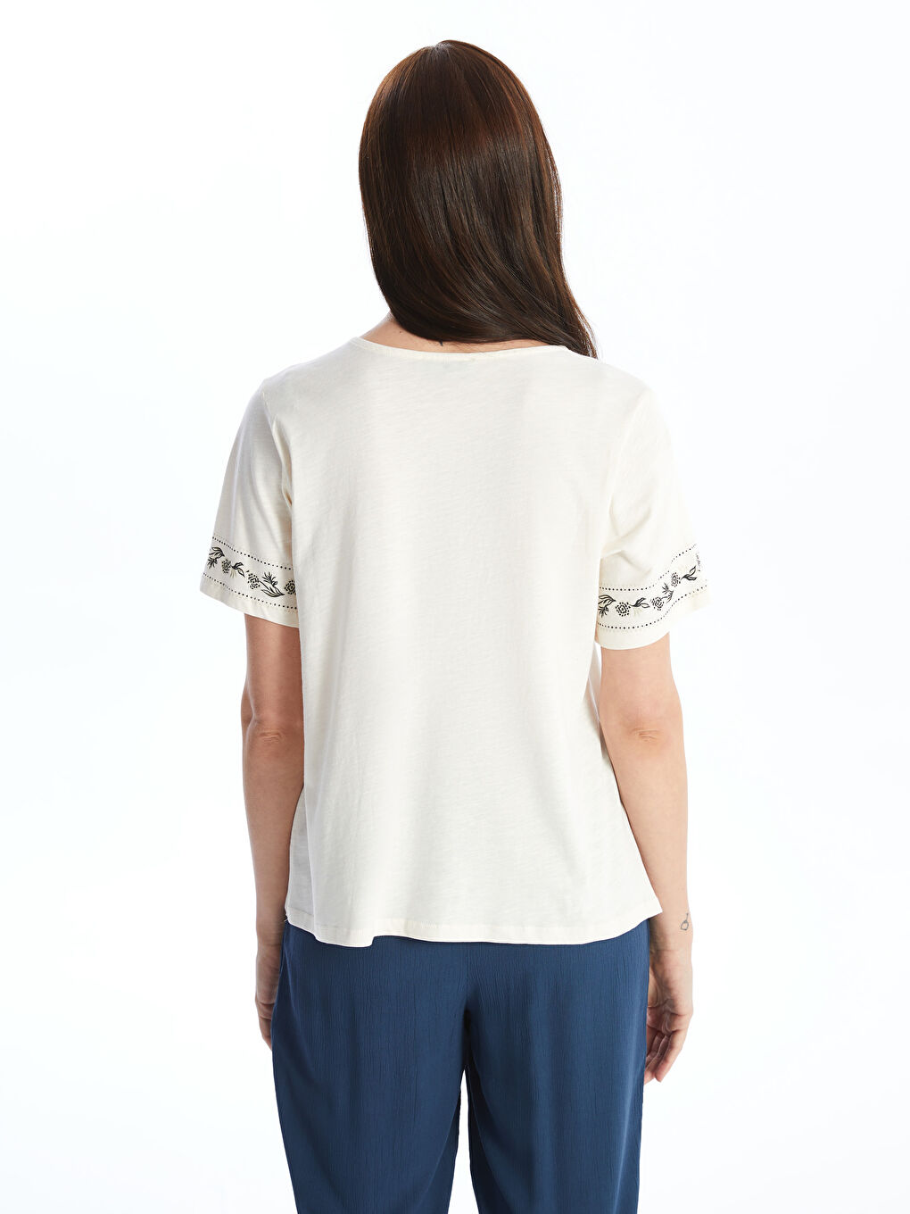 Ekru Bağlamalı Yaka Desenli Kısa Kollu Kadın Bluz-4