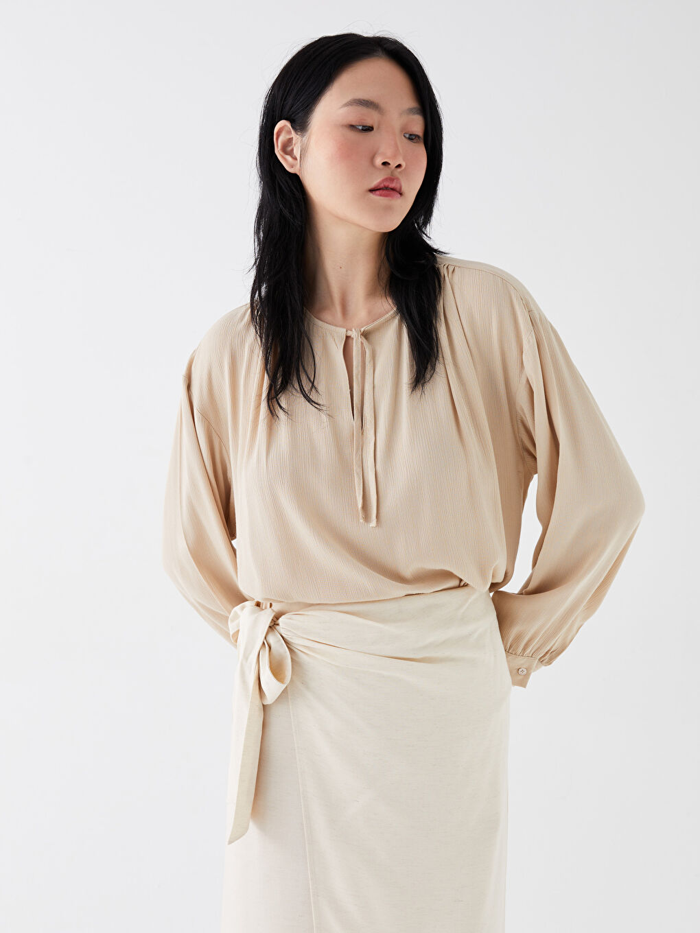 Ekru Bağlamalı Yaka Çizgili Uzun Kollu Kadın Bluz