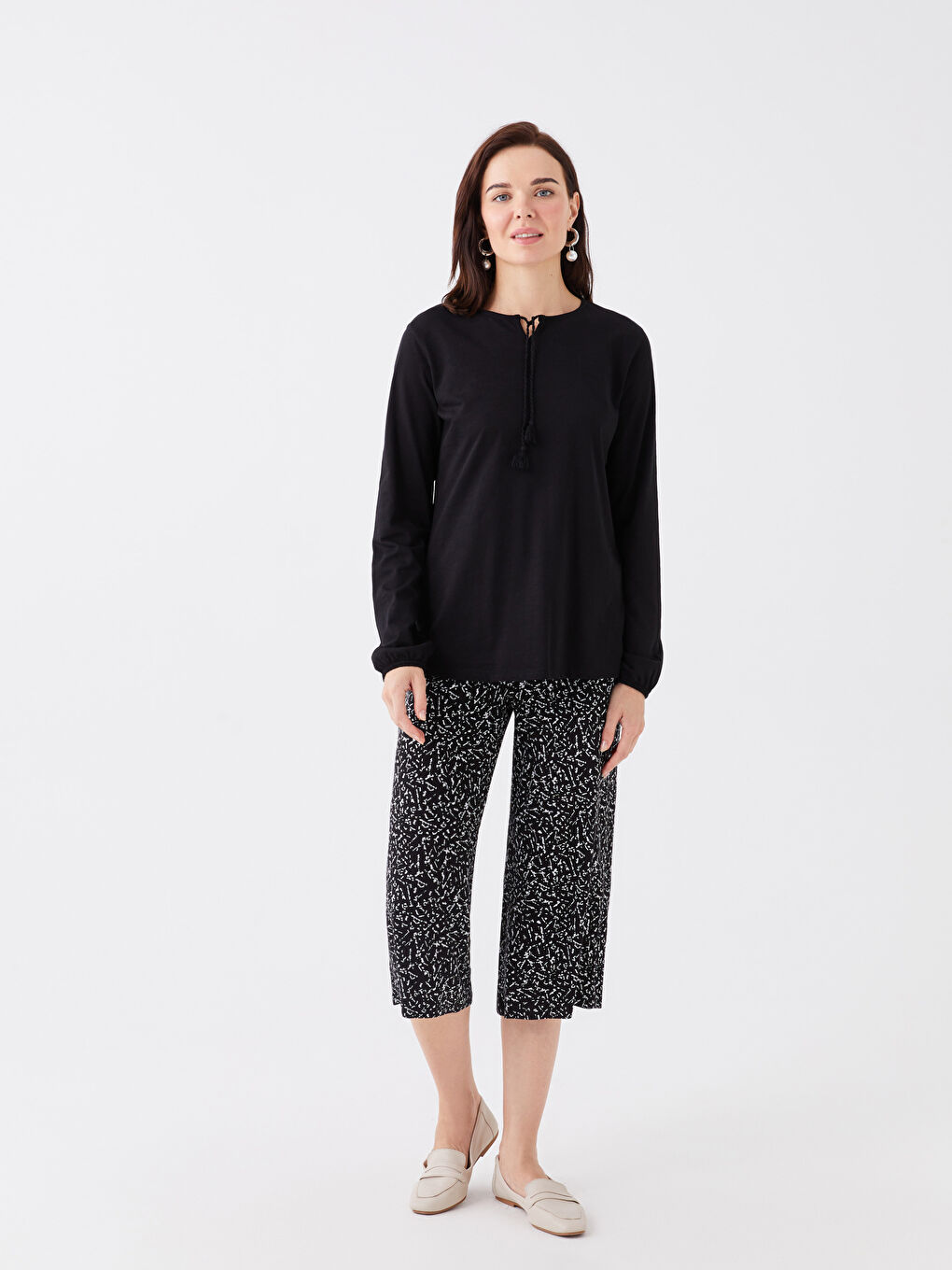 Tie Neck Plain Long Sleeve Women's Blouse-1