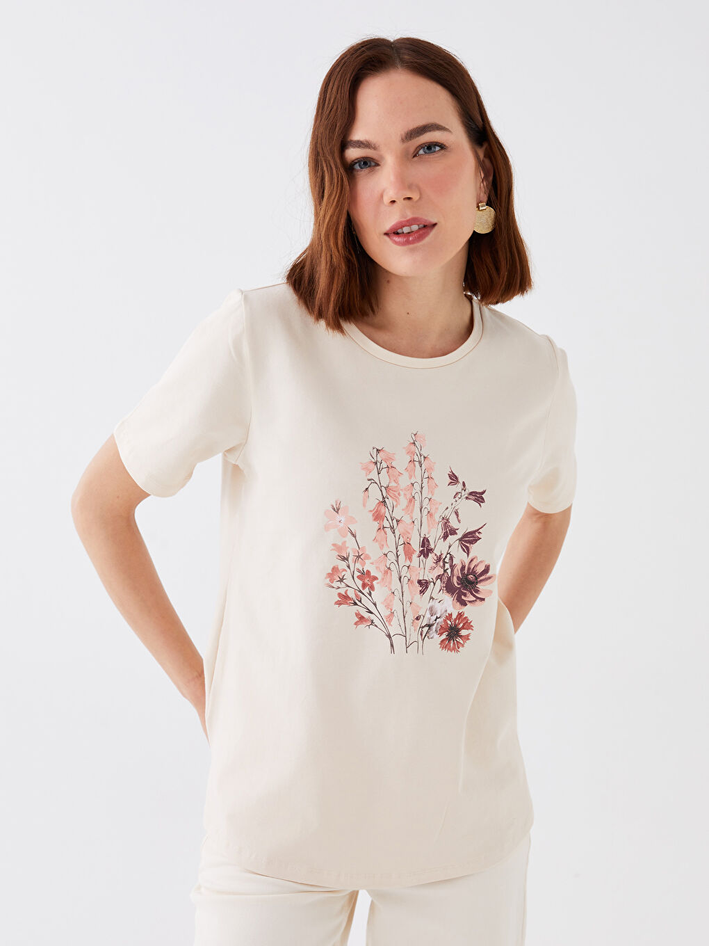 Bej Bisiklet Yaka Baskılı Kısa Kollu Kadın Tişört-1