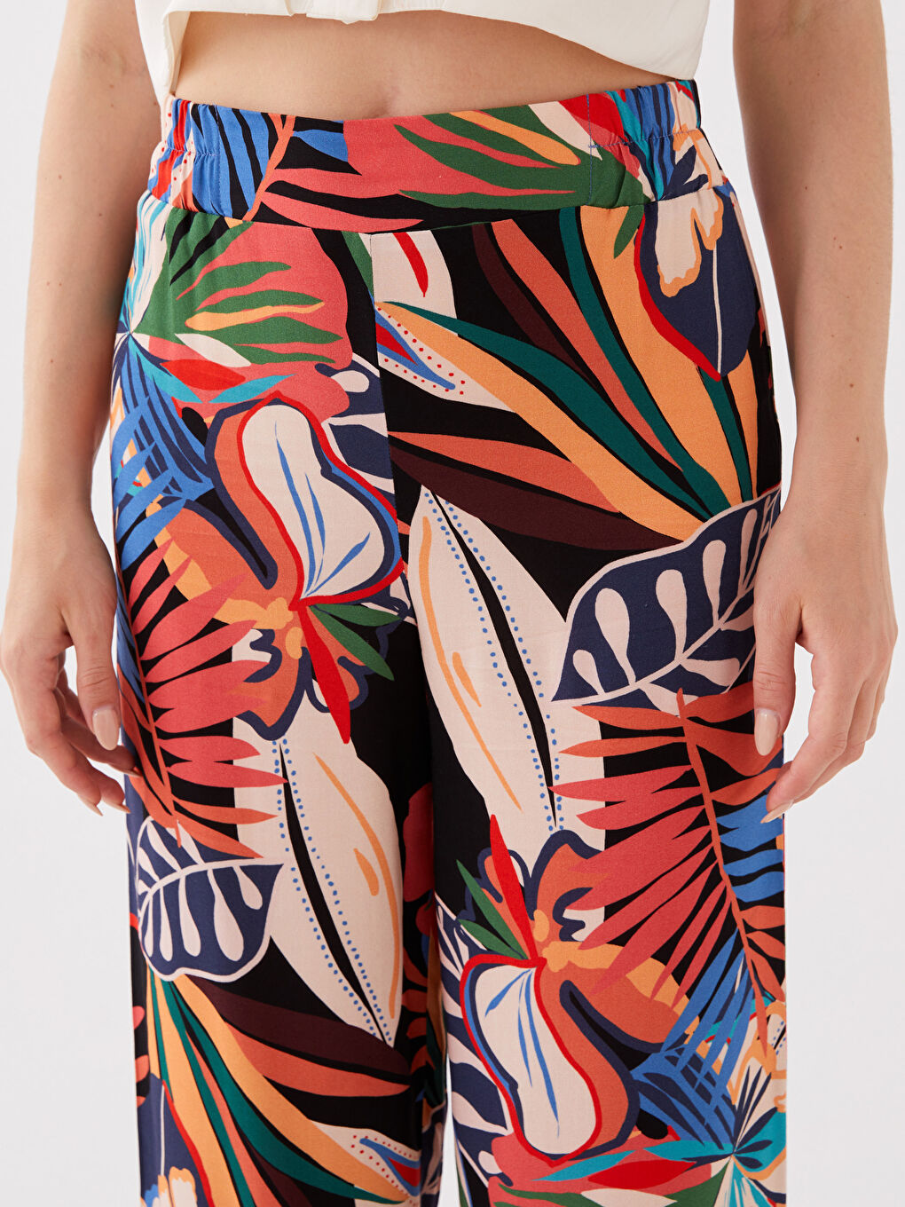 Elasticated Waist Relaxed Fit Patterned Women's Trousers-3