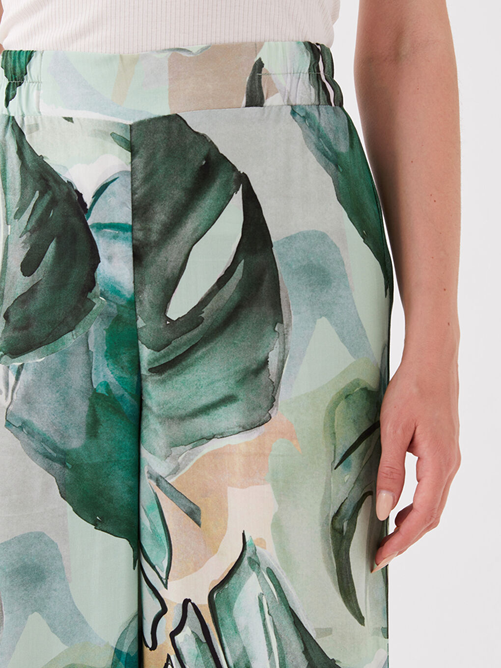 Elasticated Waist Relaxed Fit Patterned Women's Trousers-3