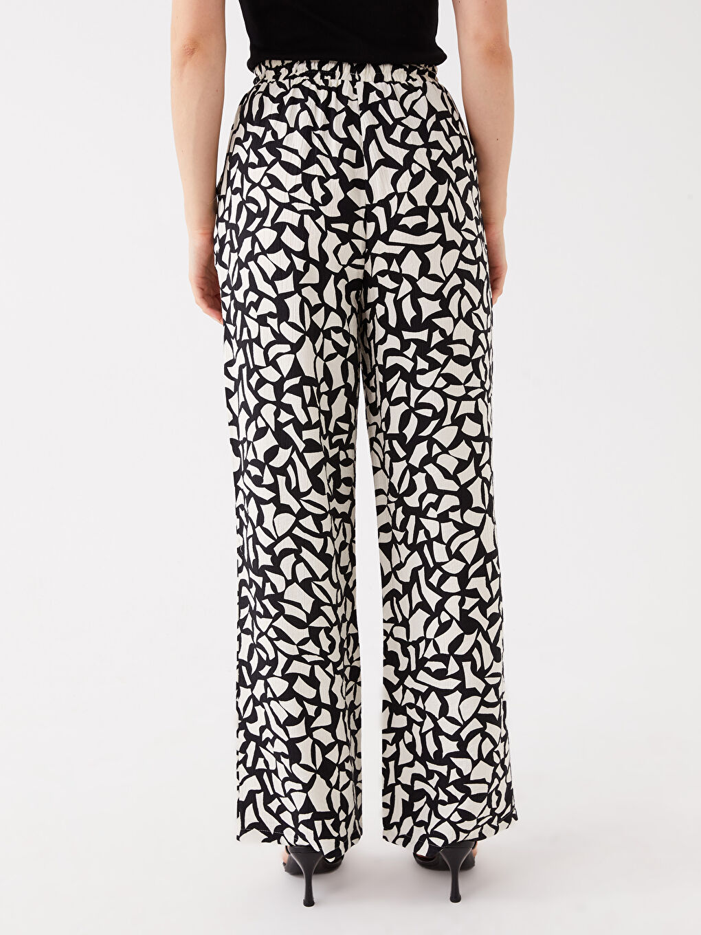 Siyah Beli Lastikli Rahat Kalıp Desenli Kadın Pantolon-4