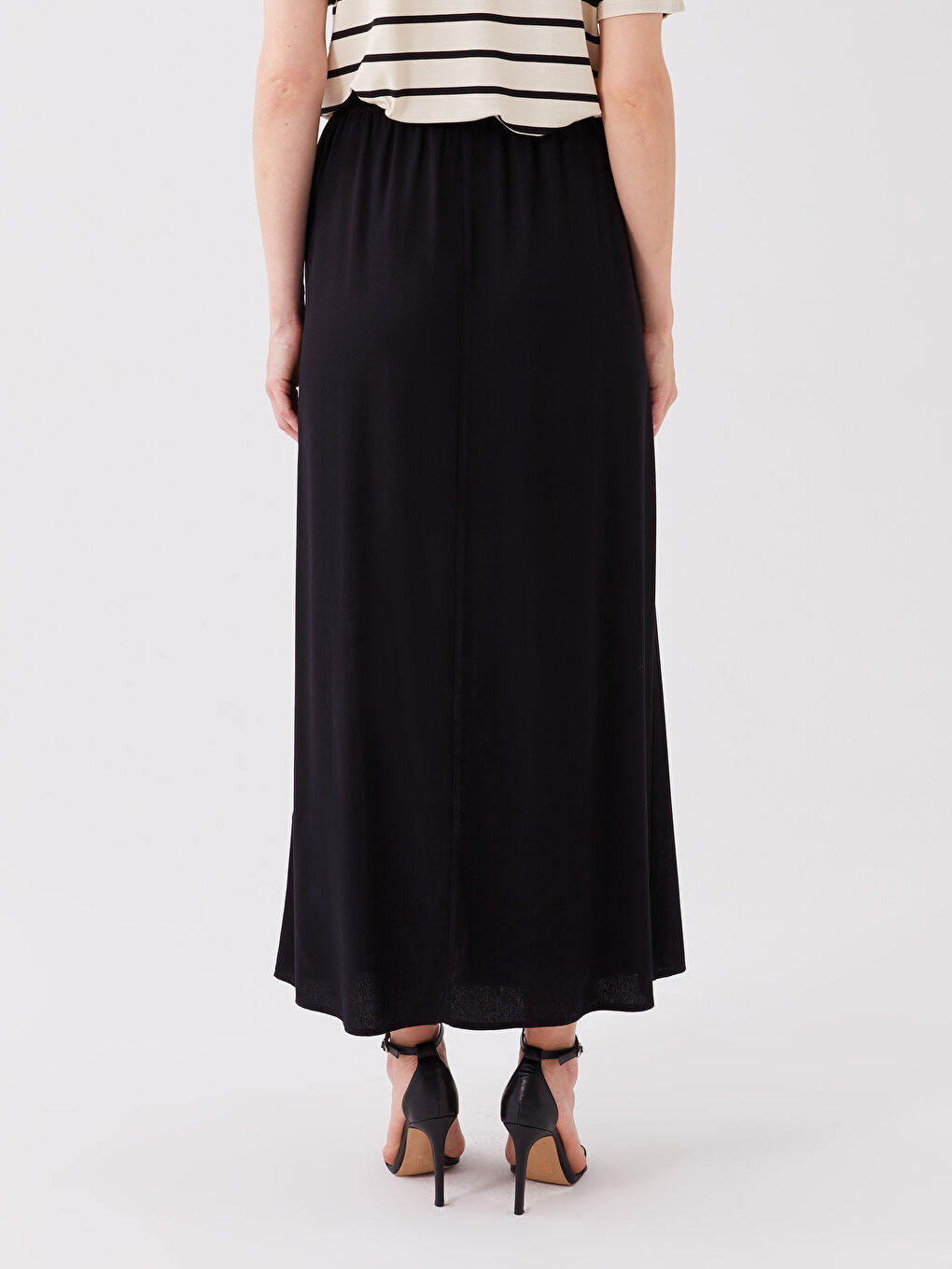 Siyah Beli Lastikli Kadın Kloş Etek-3