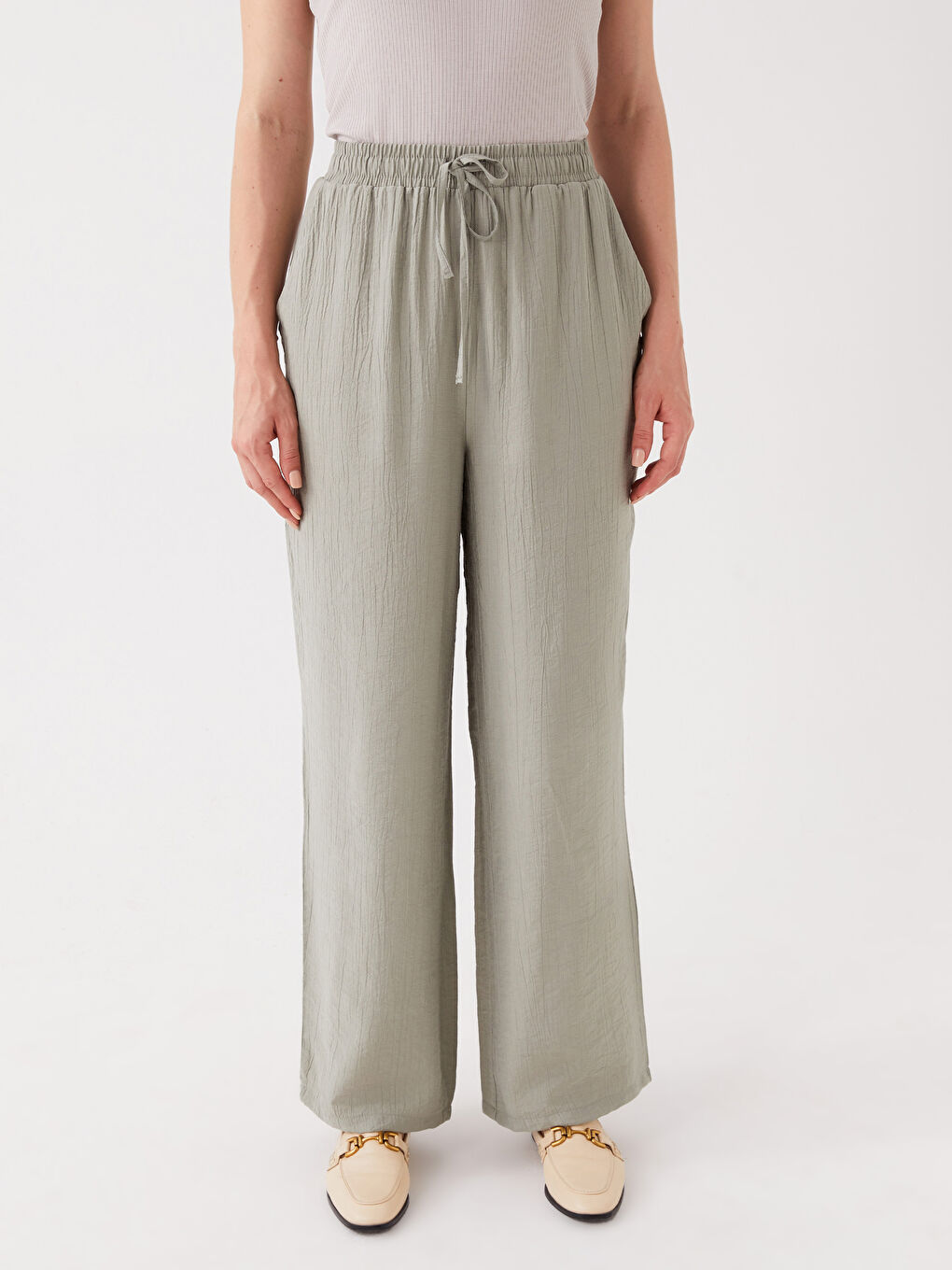 Yeşil Beli Lastikli Rahat Kalıp Kadın Pantolon-3