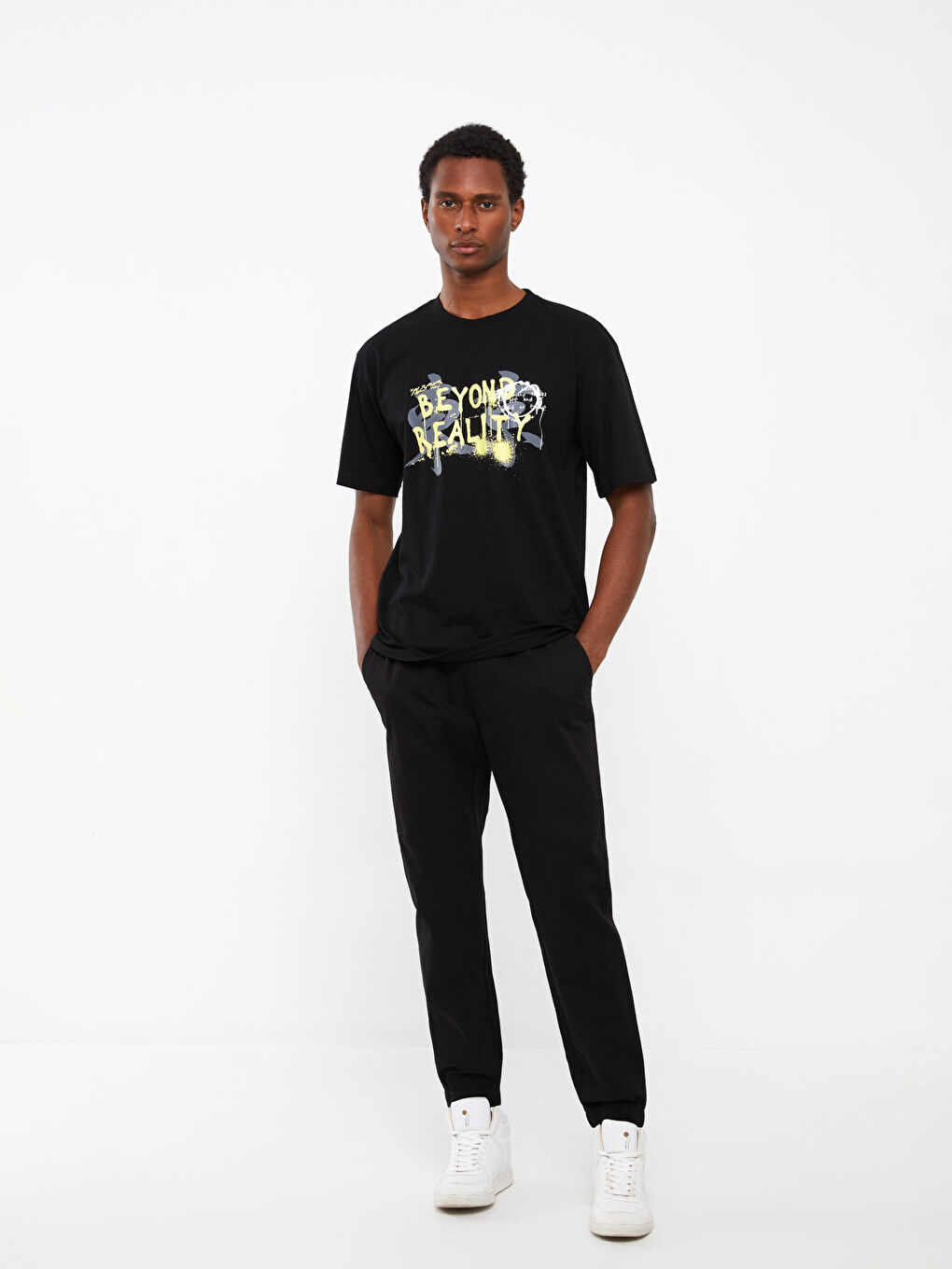 Siyah Bisiklet Yaka Kısa Kollu Baskılı Penye Erkek Tişört-2