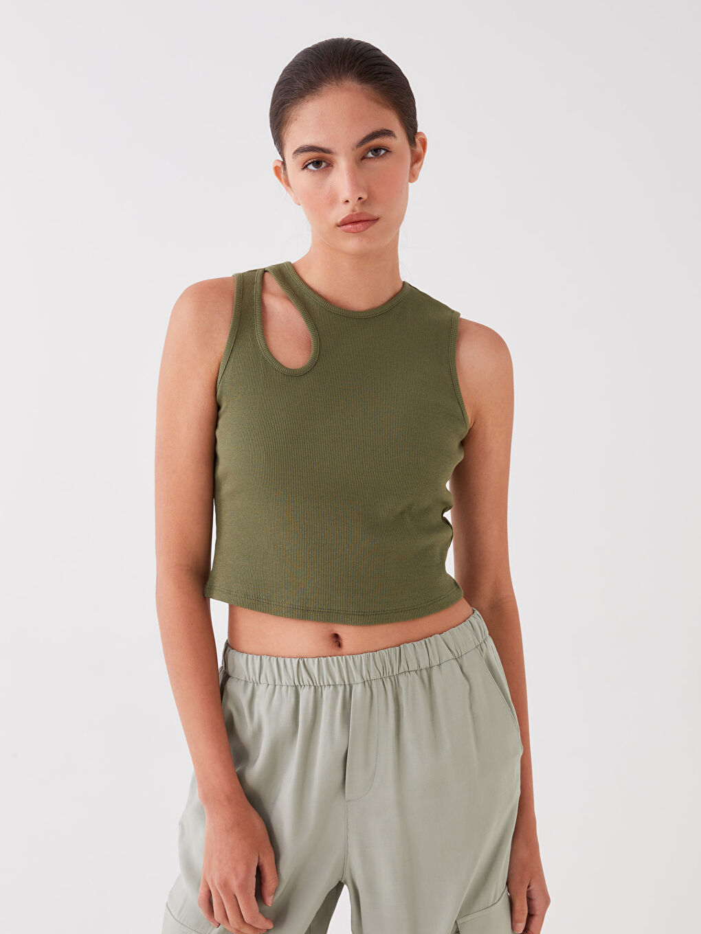 Crew Neck Window Detailed Crop Women's Tank Top-1