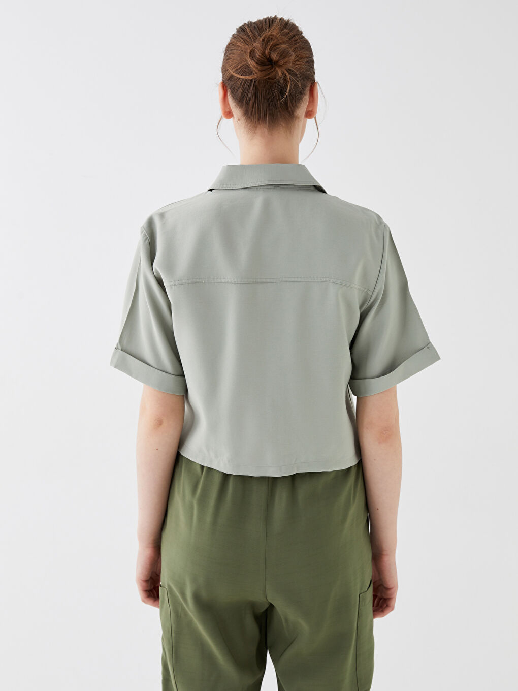 Gri Düz Kısa Kollu Crop Kadın Gömlek-4