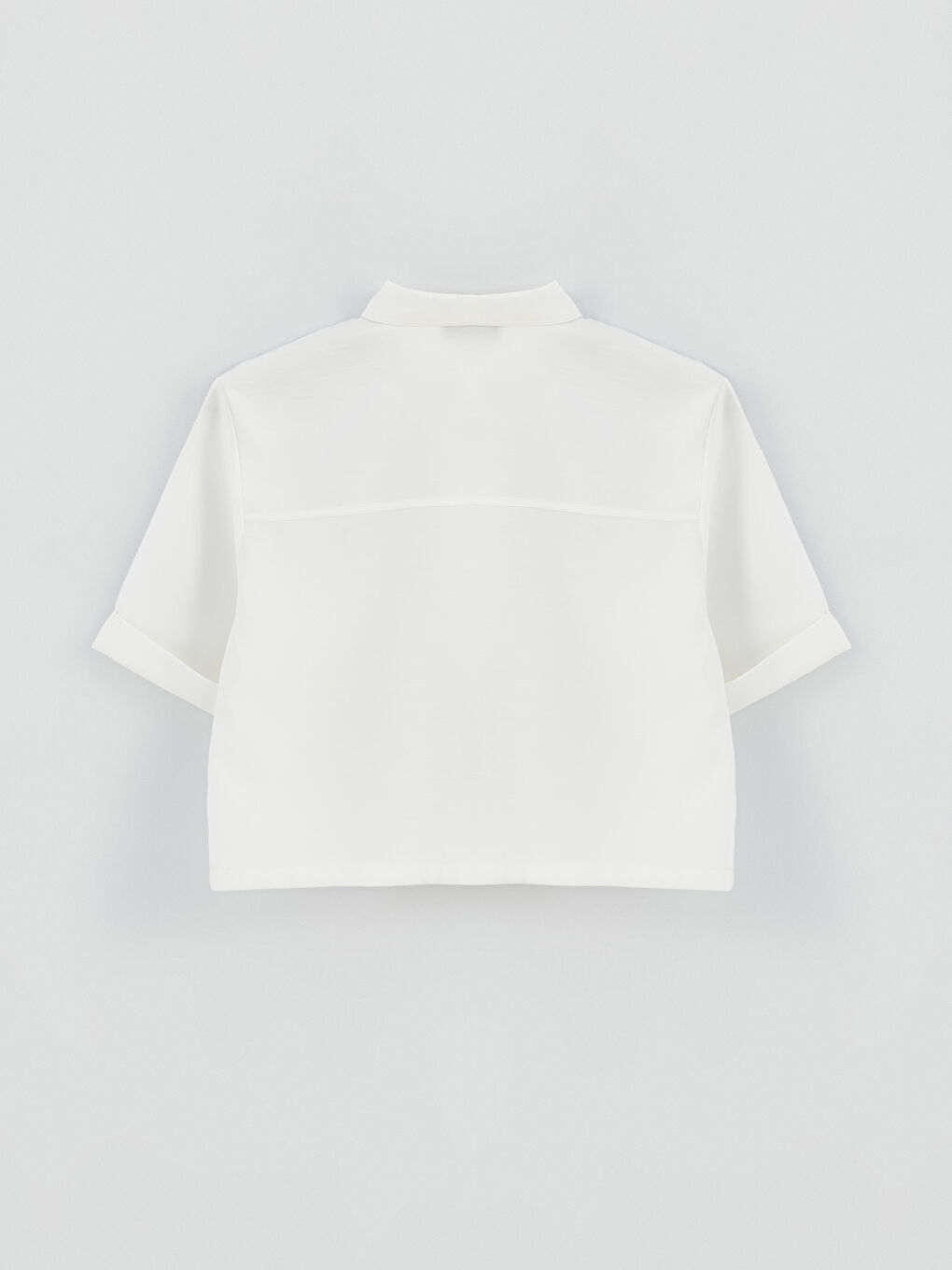 Chemise Unie à Manches Courtes Coupe Courte pour Femmes-6