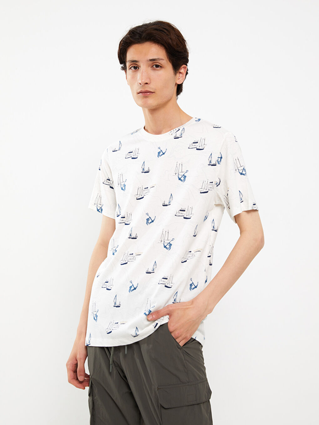 მრგვალი საყელო მოკლე სახელო ნიმუშიანი ჟერსი მამაკაცის მაისური-1