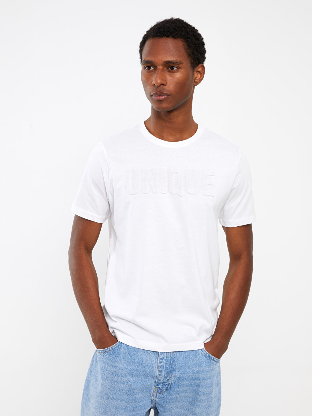 მრგვალი საყელო მოკლე სახელო ნაბეჭდი კომბინირებული ბამბის მამაკაცის მაისური