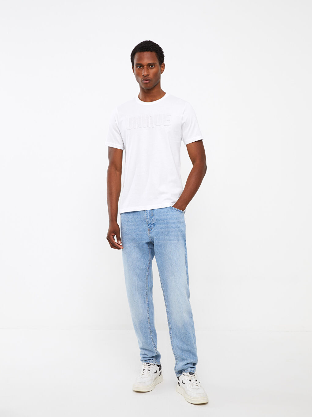 მრგვალი საყელო მოკლე სახელო ნაბეჭდი კომბინირებული ბამბის მამაკაცის მაისური-1