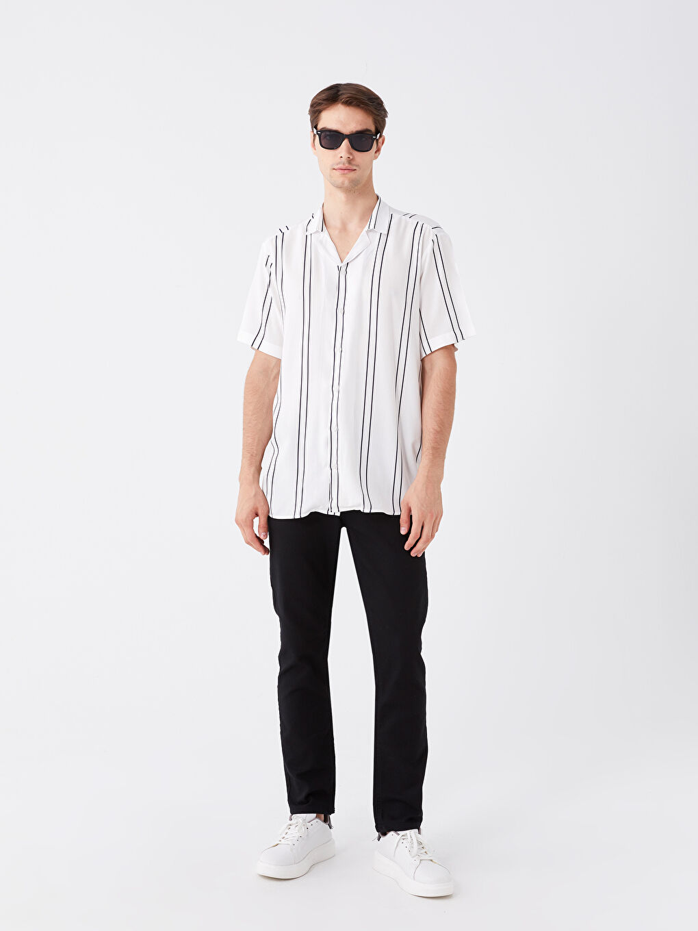 Beyaz Regular Fit Kısa Kollu Çizgili Viskon Erkek Gömlek-2
