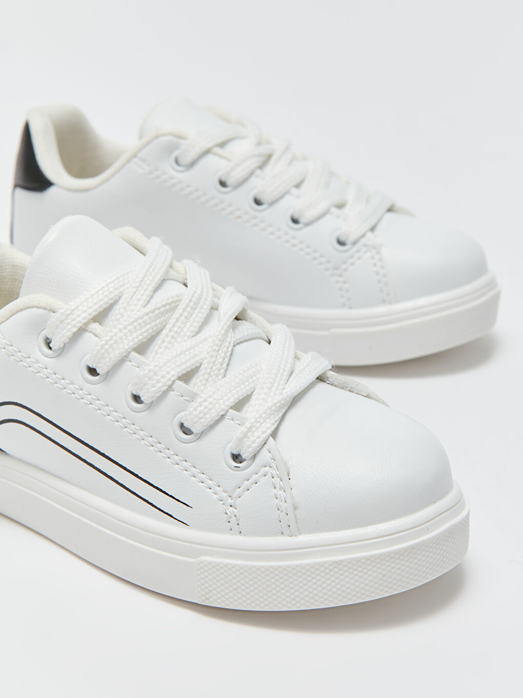 سنيكرز بأربطة للأولاد-3