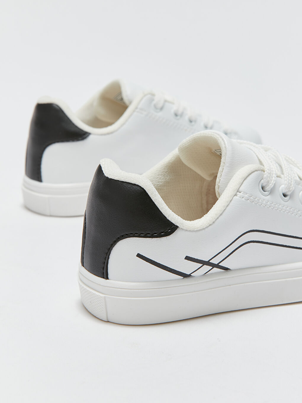 سنيكرز بأربطة للأولاد-4