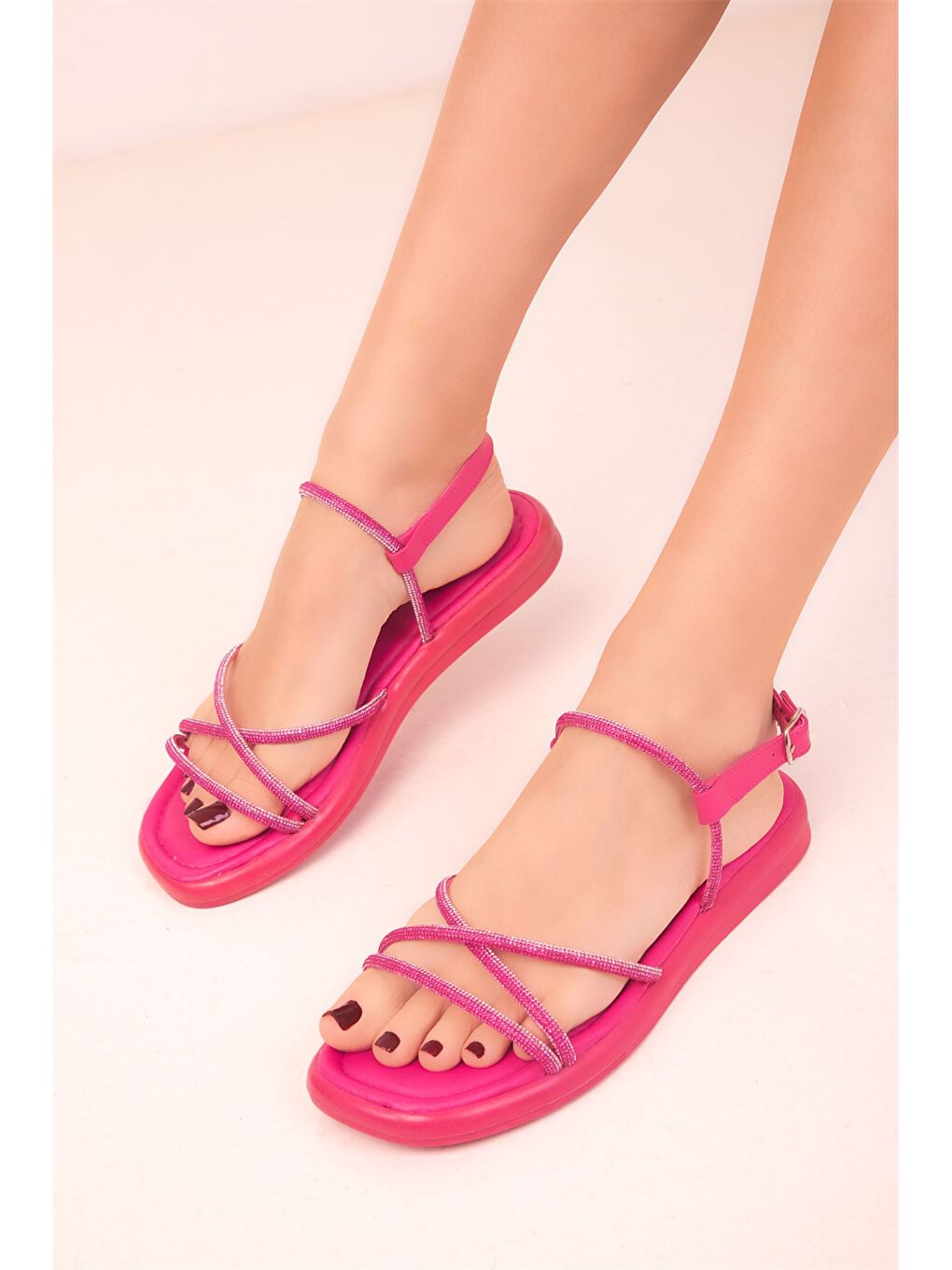 Fuşya Deri Görünümlü Kadın Sandalet-3