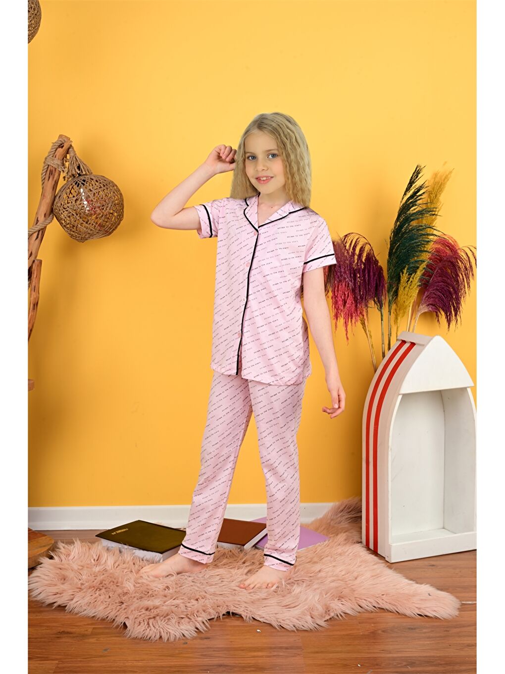 Pembe Gömlek Yaka Kısa Kollu Kız Çocuk Pijama Takımı