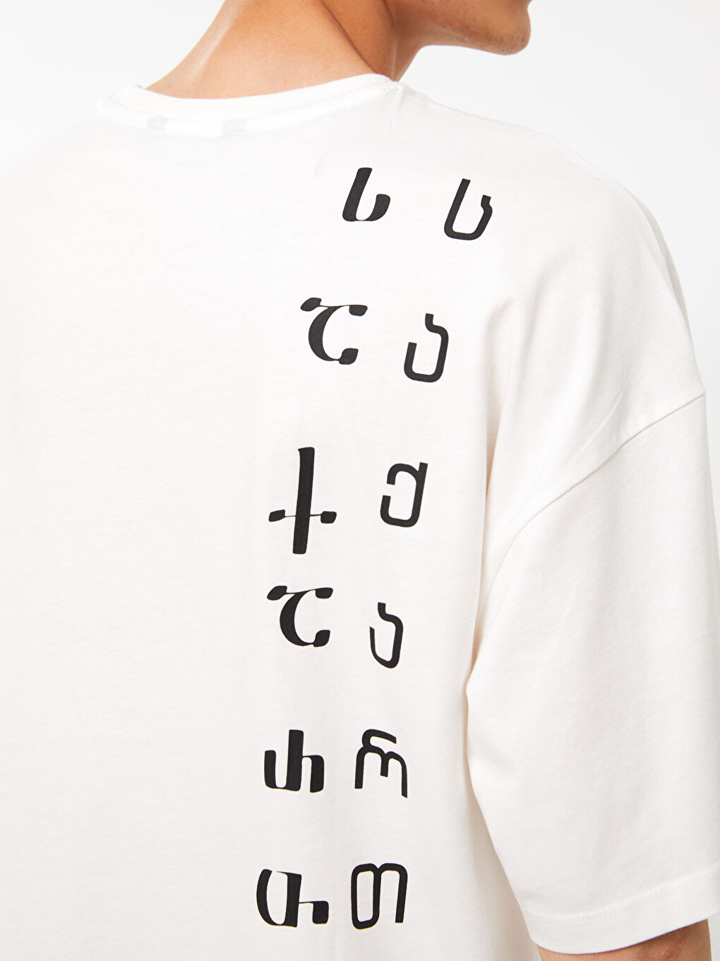 تيشيرت رجالي ياقة دائرية كم قصير مطبوع قطن ممشط-3