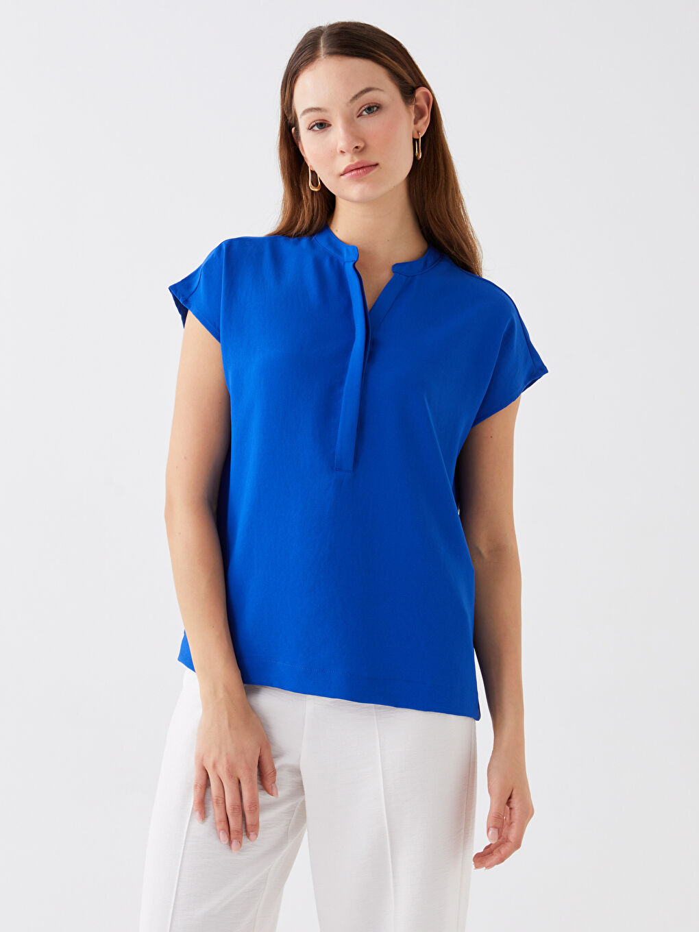 Mavi Kaçık Yaka Düz Kısa Kollu Kadın Bluz