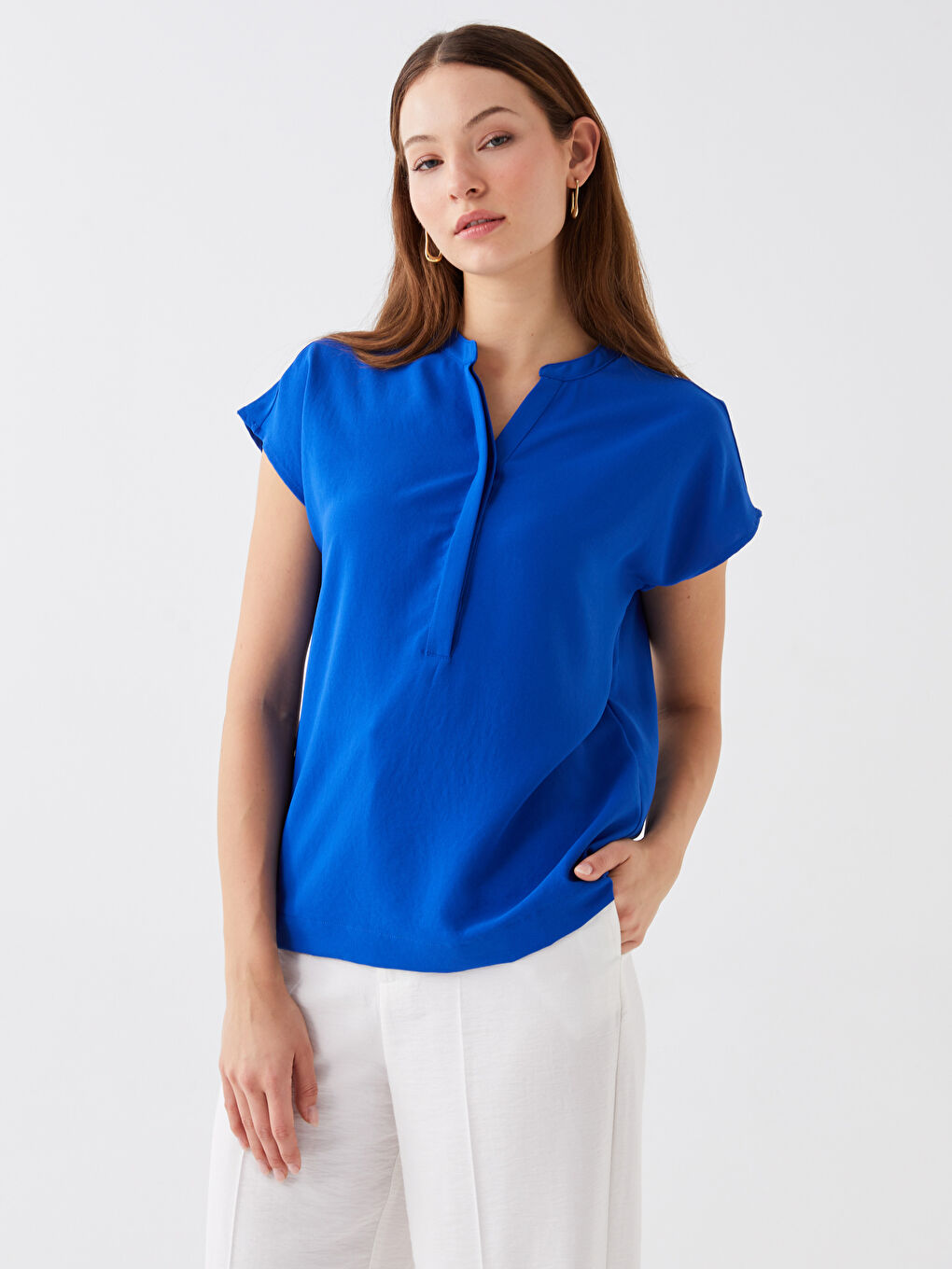 Mavi Kaçık Yaka Düz Kısa Kollu Kadın Bluz-2